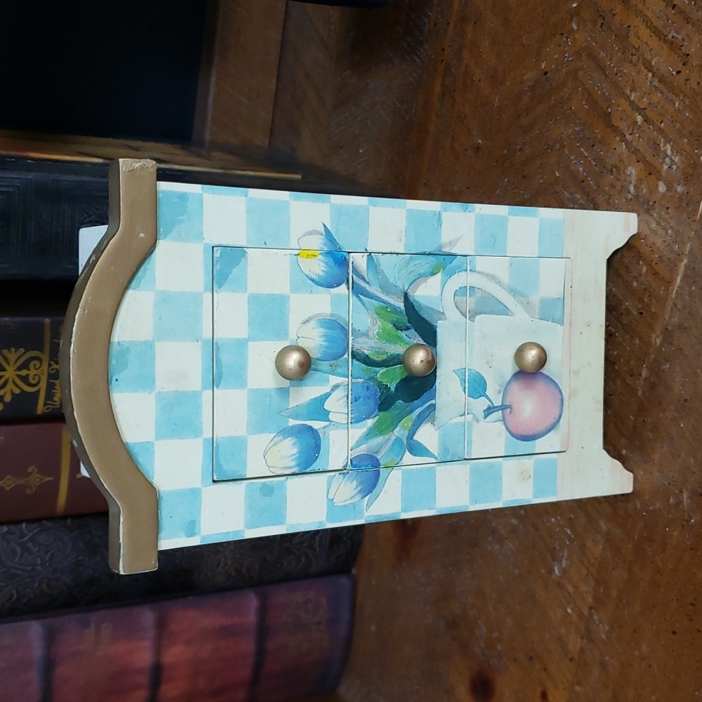 Vintage Trinket Holder